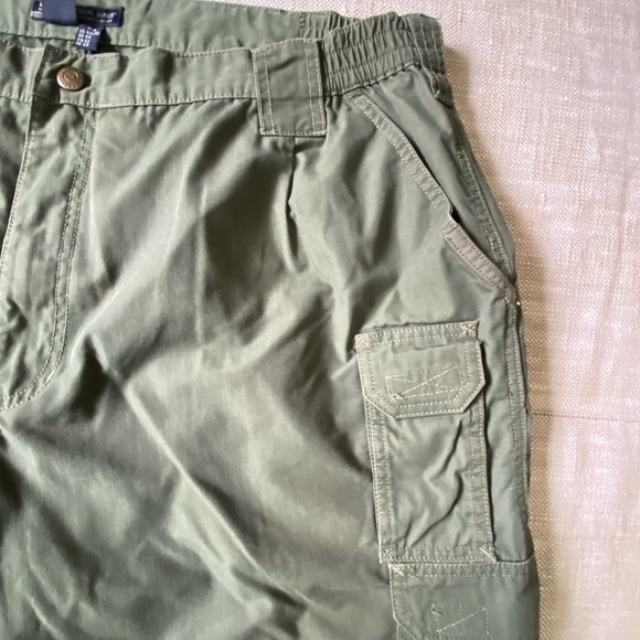 5.11 Tactical Series Mens Green Cargo Utility Camp Vacation Casual Shorts- Sz-44 - Picture 3 of 16